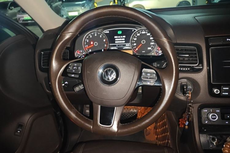 Used Volkswagen Touareg 2016 3.0 TSI Ignis Edition Steering Wheel