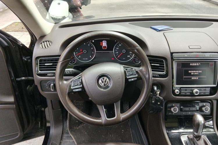 Used Volkswagen Touareg 2016 3.0 TSI Ignis Edition Steering Wheel