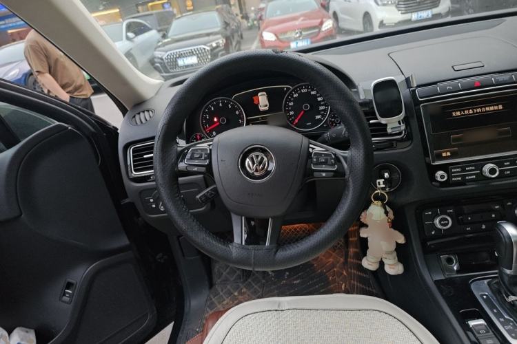 Used Volkswagen Touareg 2016 3.0 TSI Standard Version Steering Wheel