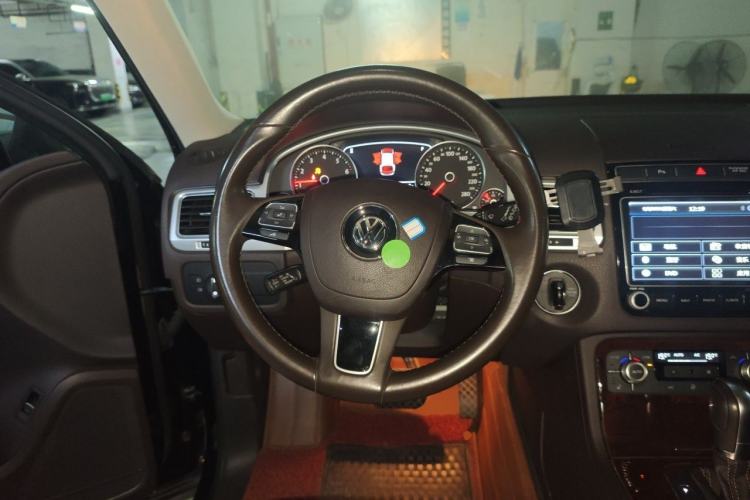 Used Volkswagen Touareg 2016 3.0 TSI Standard Version Steering Wheel