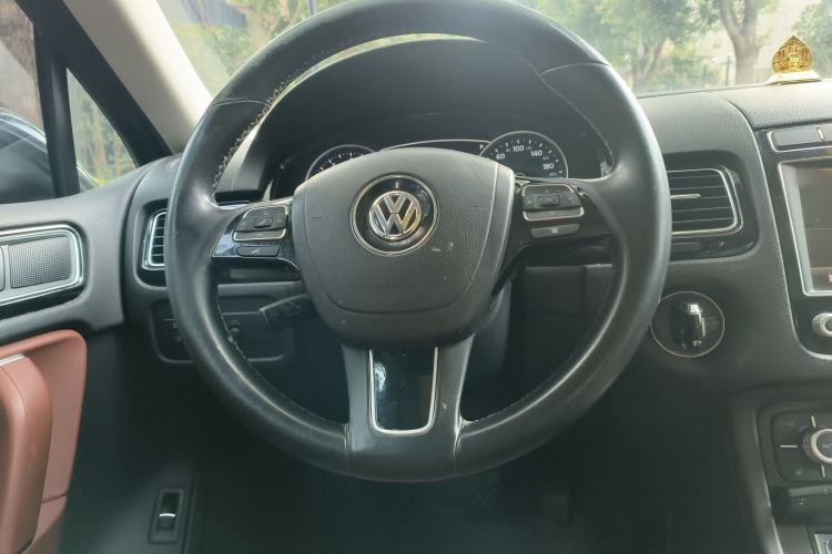 Used Volkswagen Touareg 2016 3.0 TSI Ignis Edition Steering Wheel