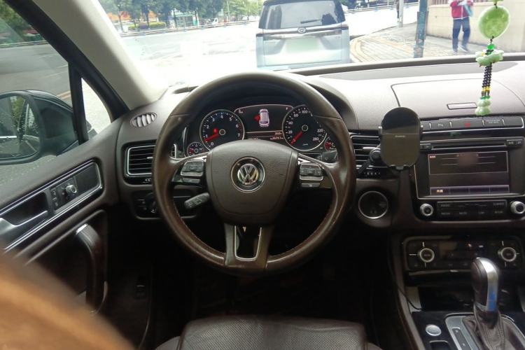 Used Volkswagen Touareg 2016 3.0 TSI Standard Version Steering Wheel