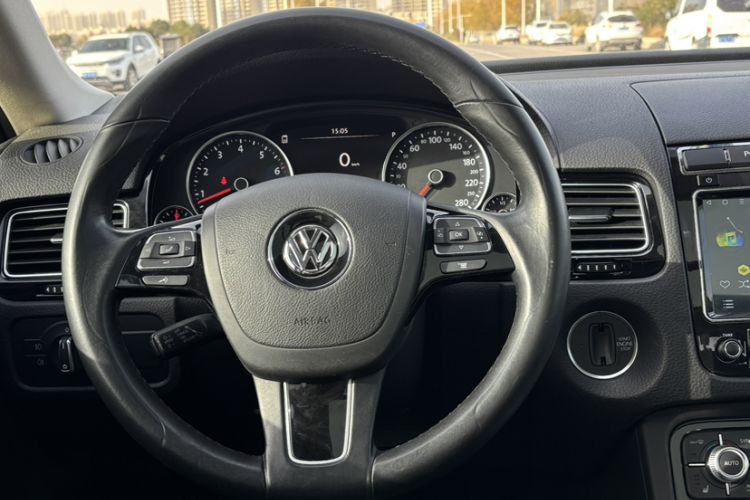 Used Volkswagen Touareg 2016 3.0 TSI Standard Version Steering Wheel