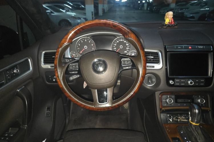 Used Volkswagen Touareg 2016 3.0 TSI Ignis Edition Steering Wheel