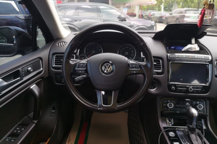 Used Volkswagen Touareg 2016 3.0 TSI Ignis Edition Steering Wheel