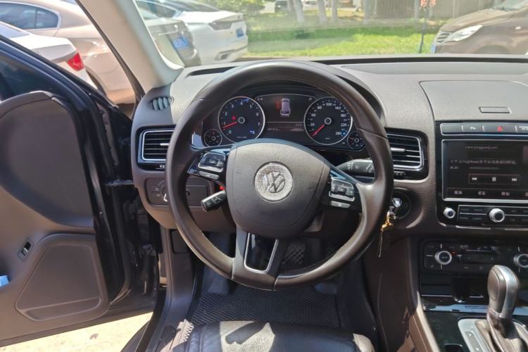 Used Volkswagen Touareg 2016 3.0 TSI Ignis Edition Steering Wheel