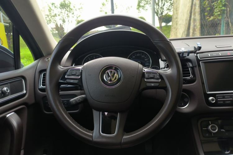 Used Volkswagen Touareg 2016 3.0 TSI Ignis Edition Steering Wheel