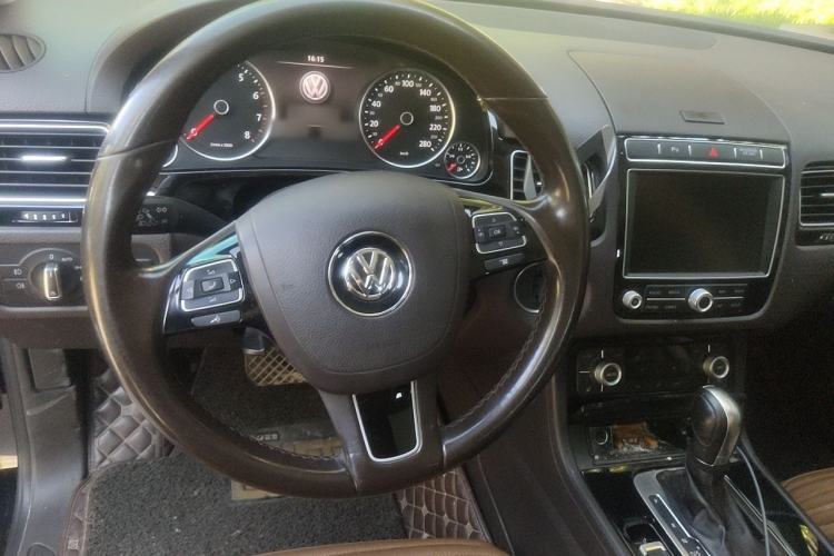 Used Volkswagen Touareg 2016 3.0 TSI Ignis Edition Steering Wheel
