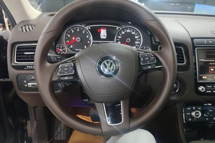 Used Volkswagen Touareg 2016 3.0 TSI Ignis Edition Steering Wheel