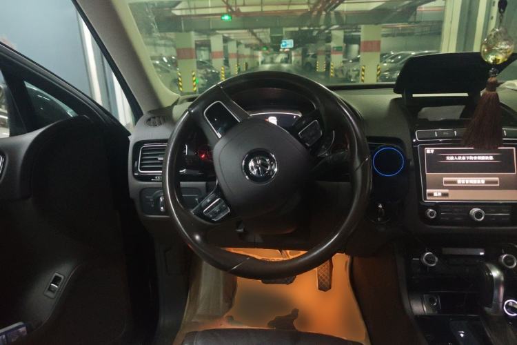 Used Volkswagen Touareg 2016 3.0 TSI Standard Version Steering Wheel