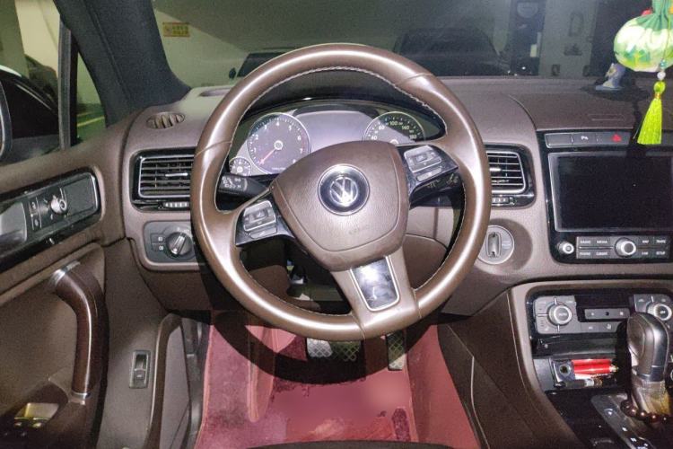 Used Volkswagen Touareg 2016 3.0 TSI Standard Version Steering Wheel