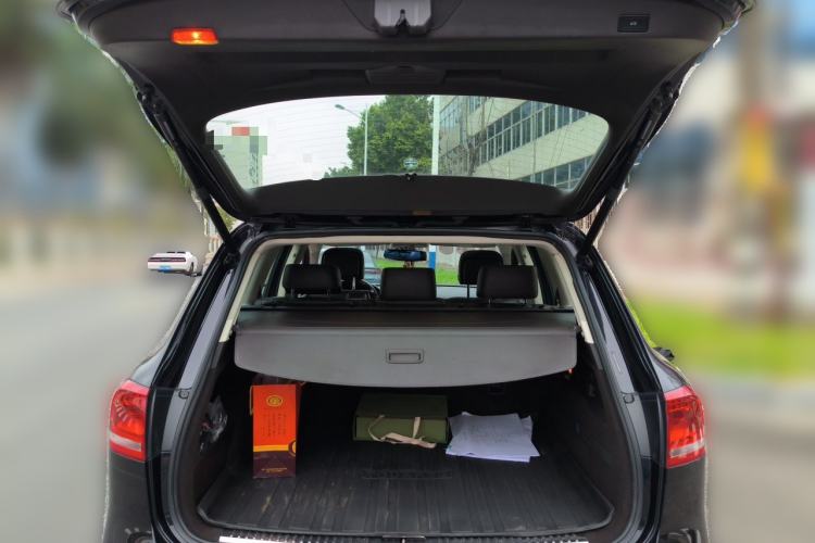 Used Volkswagen Touareg 2016 3.0 TSI Ignis Edition Trunk