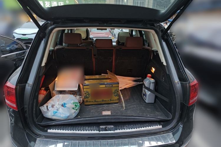 Used Volkswagen Touareg 2016 3.0 TSI Standard Version Trunk