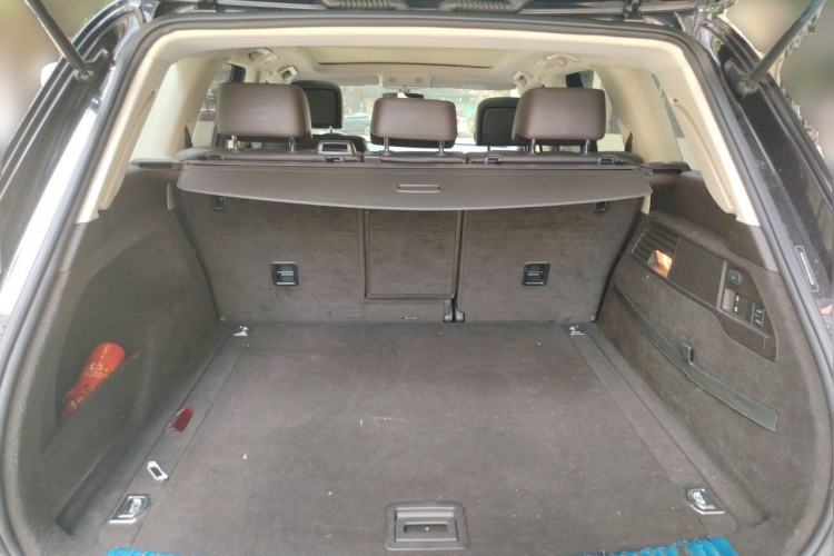 Used Volkswagen Touareg 2016 3.0 TSI Standard Version Trunk