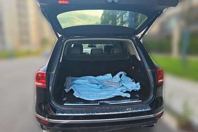 Used Volkswagen Touareg 2016 3.0 TSI Standard Version Trunk