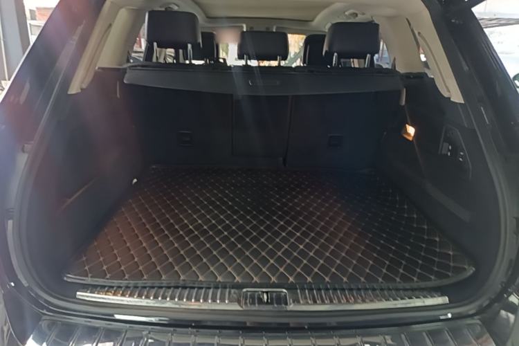 Used Volkswagen Touareg 2016 3.0 TSI High-End Version Trunk