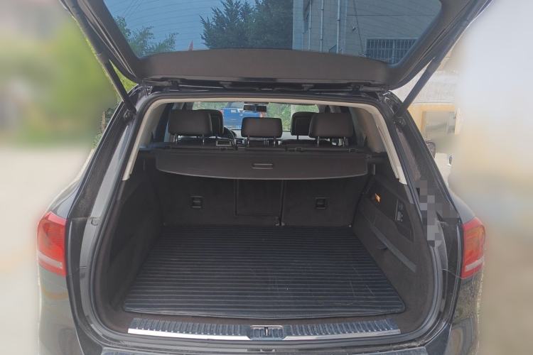 Used Volkswagen Touareg 2016 3.0 TSI Ignis Edition Trunk