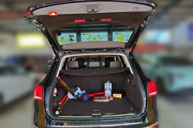 Used Volkswagen Touareg 2016 3.0 TSI Standard Version Trunk
