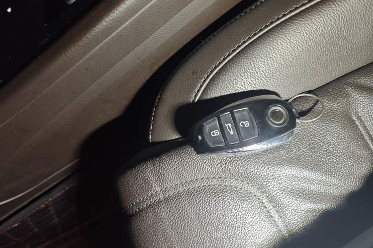 Used Volkswagen Touareg 2016 3.0 TSI Ignis Edition Vehicle Key