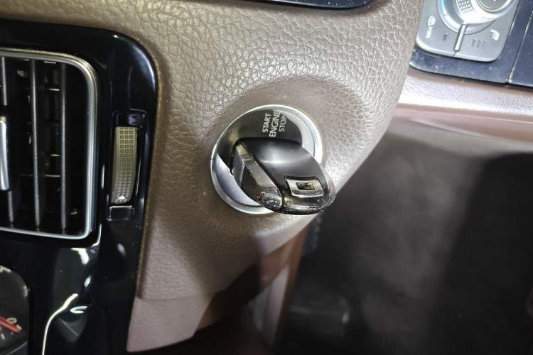 Used Volkswagen Touareg 2016 3.0 TSI Standard Version Vehicle Key