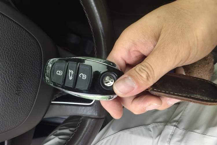 Used Volkswagen Touareg 2016 3.0 TSI Standard Version Vehicle Key