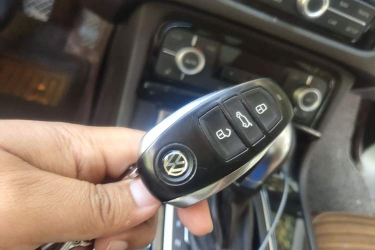 Used Volkswagen Touareg 2016 3.0 TSI Ignis Edition Vehicle Key