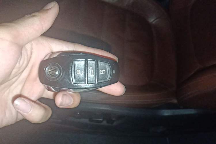 Used Volkswagen Touareg 2016 3.0 TSI Ignis Edition Vehicle Key