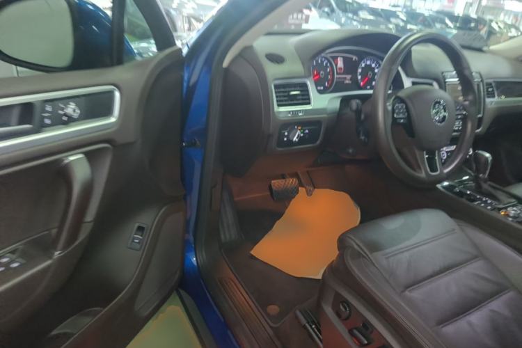 Used Volkswagen Touareg 2016 3.0 TSI High-End Version Driver Seat