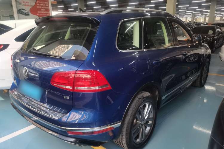 Used Volkswagen Touareg 2016 3.0 TSI R-Line Exterior 3