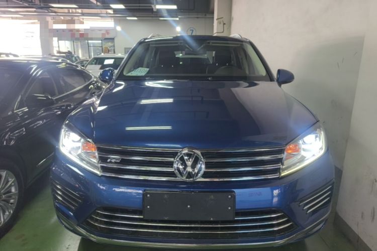 Used Volkswagen Touareg 2016 3.0 TSI High-End Version Front