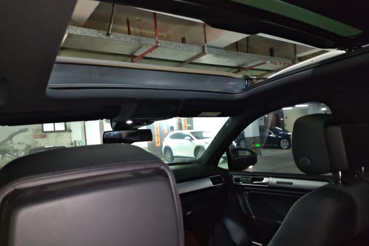 Used Volkswagen Touareg 2016 3.0 TSI R-Line Headliner