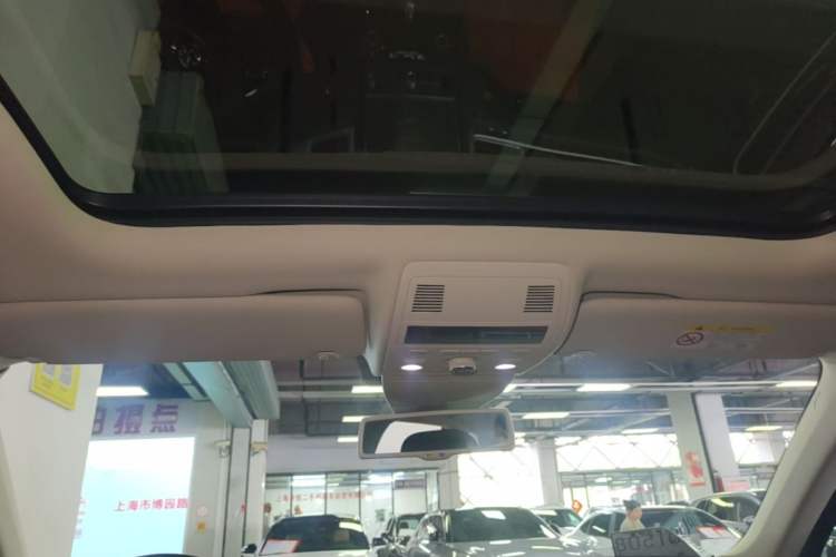 Used Volkswagen Touareg 2016 3.0 TSI High-End Version Headliner