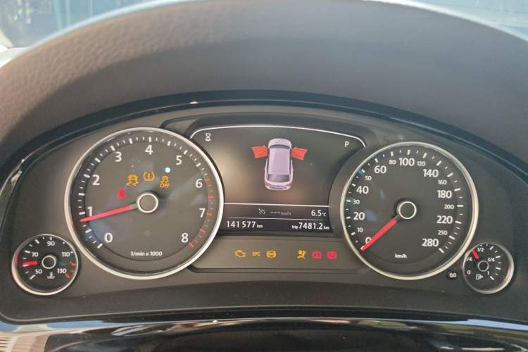 Used Volkswagen Touareg 2016 3.0 TSI Standard Version Instrument Cluster