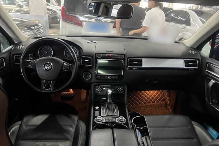 Used Volkswagen Touareg 2016 3.0 TSI Ignis Edition Interior 1