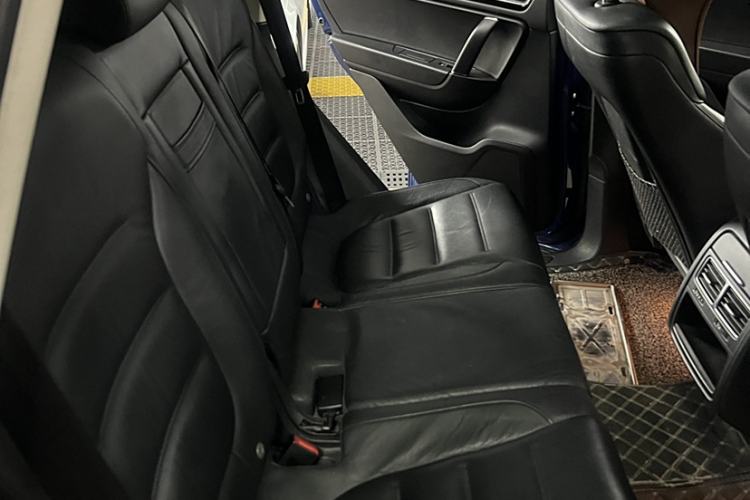 Used Volkswagen Touareg 2016 3.0 TSI Ignis Edition Interior 6