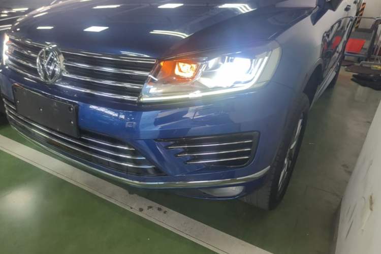 Used Volkswagen Touareg 2016 3.0 TSI High-End Version Left Front Headlight