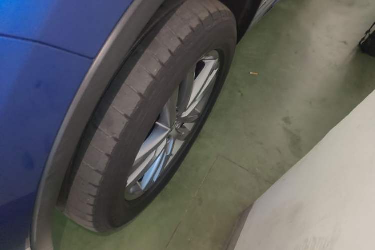 Used Volkswagen Touareg 2016 3.0 TSI High-End Version Left Front Wheel Hub