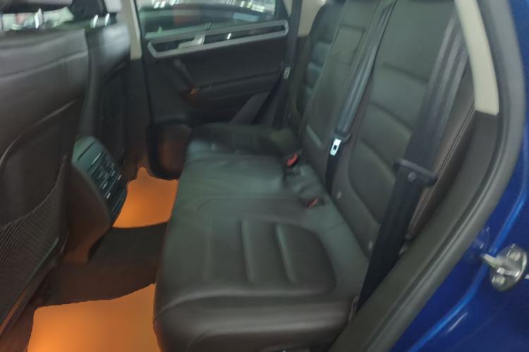 Used Volkswagen Touareg 2016 3.0 TSI High-End Version Left Rear Seat