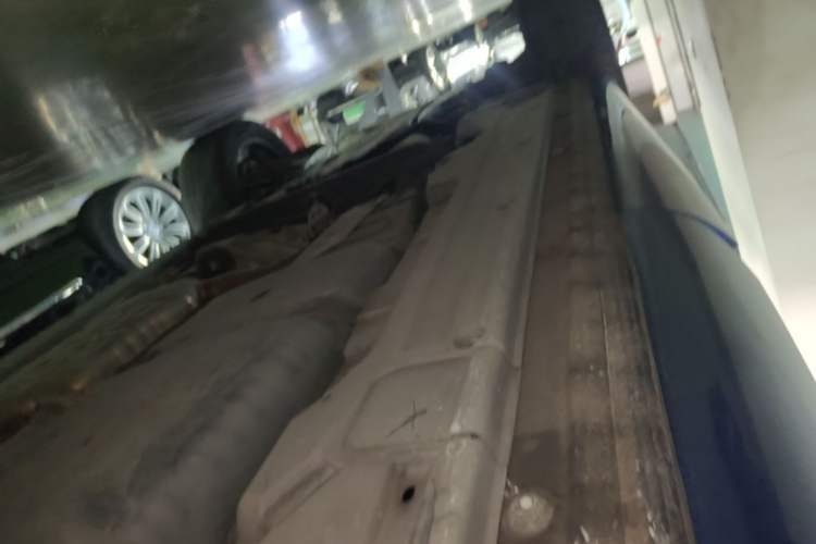 Used Volkswagen Touareg 2016 3.0 TSI High-End Version Left Side Sill