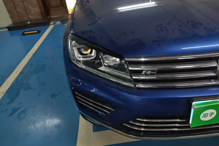 Used Volkswagen Touareg 2016 3.0 TSI R-Line Right Front Headlight