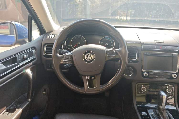 Used Volkswagen Touareg 2016 3.0 TSI Standard Version Steering Wheel