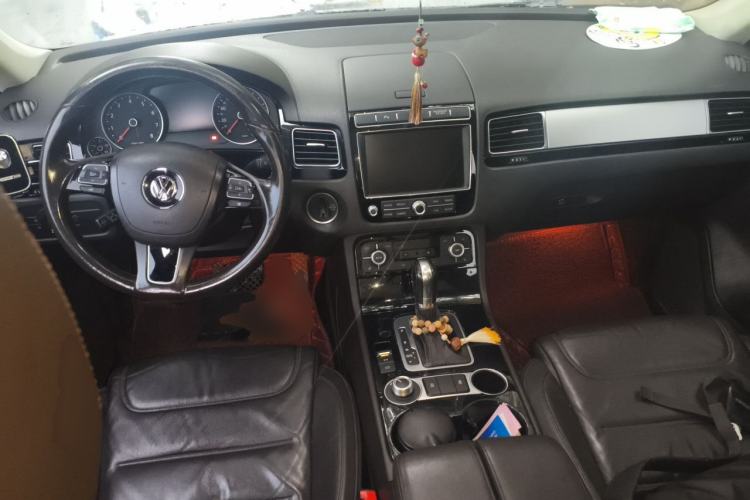 Used Volkswagen Touareg 2016 3.0 TSI Standard Version Center Console