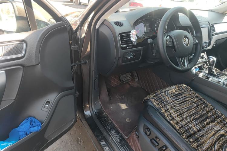 Used Volkswagen Touareg 2016 3.0 TSI Ignis Edition Driver Seat