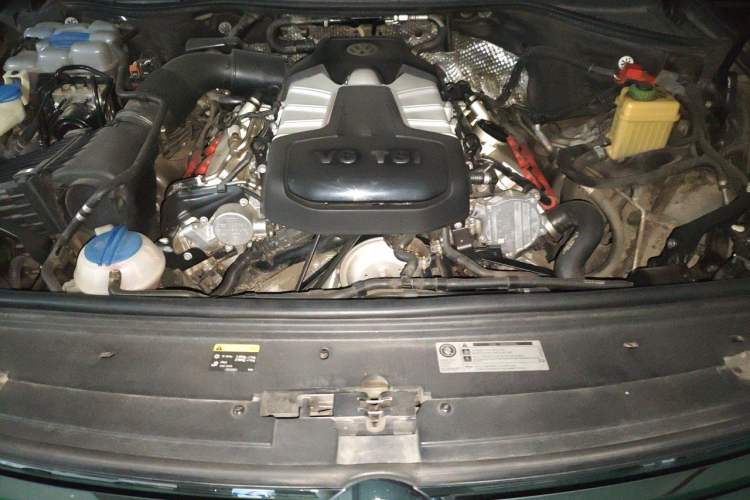 Used Volkswagen Touareg 2016 3.0 TSI Standard Version Engine Bay