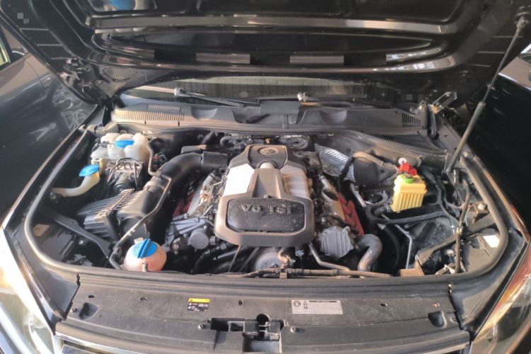 Used Volkswagen Touareg 2016 3.0 TSI Ignis Edition Engine Bay