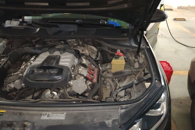 Used Volkswagen Touareg 2016 3.0 TSI Ignis Edition Engine Bay Left