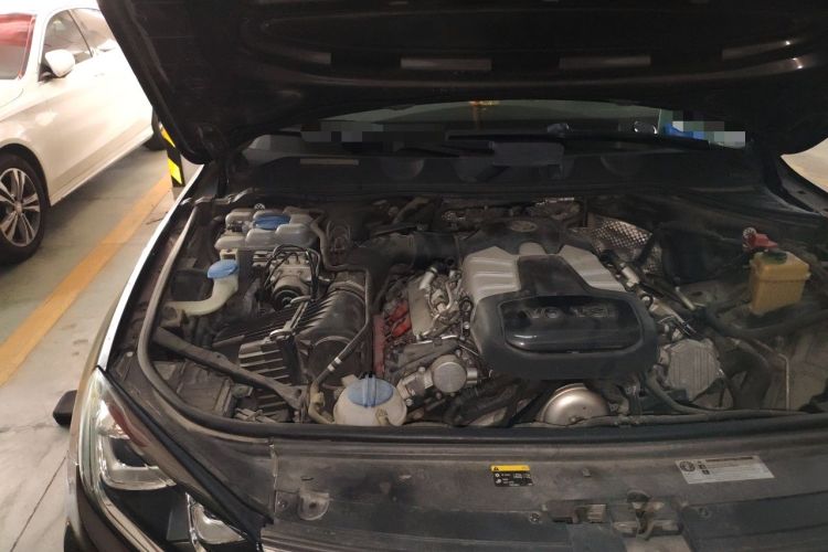 Used Volkswagen Touareg 2016 3.0 TSI Ignis Edition Engine Bay Right