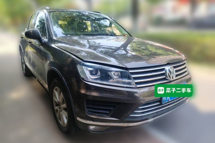 Used Volkswagen Touareg 2016 3.0 TSI Ignis Edition Front Right 45 Deg