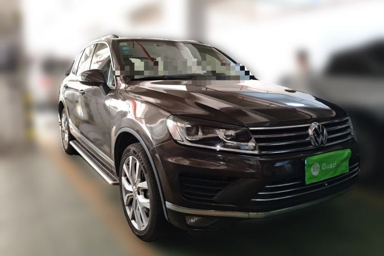 Used Volkswagen Touareg 2016 3.0 TSI Ignis Edition Front Right 45 Deg