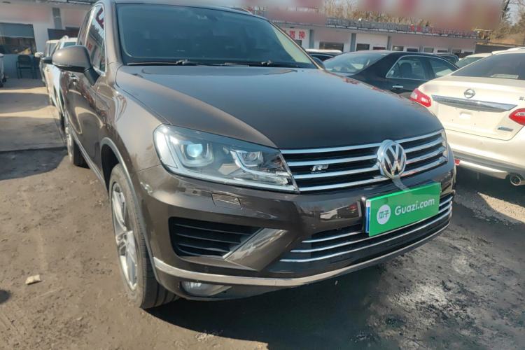 Used Volkswagen Touareg 2016 3.0 TSI Ignis Edition Front Right 45 Deg